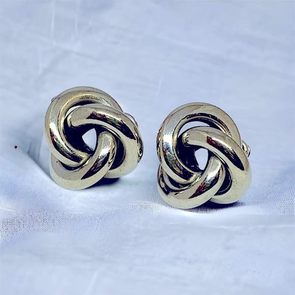 Vintage Jewelry - Vintage Silver Tone Twisted Earrings